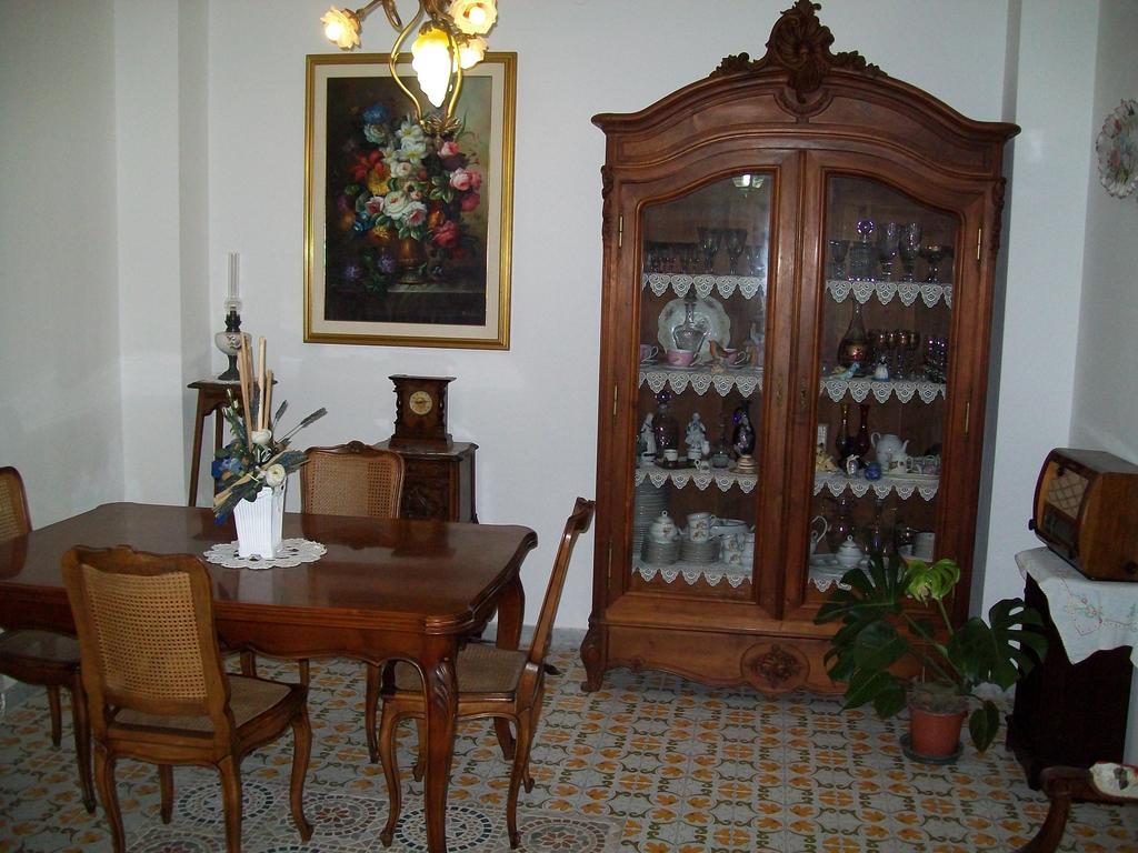 Notte Di Luna Room & Breakfast Oristano Eksteriør billede